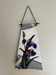 Noriko Tada - Atelier Mini tapestry iris