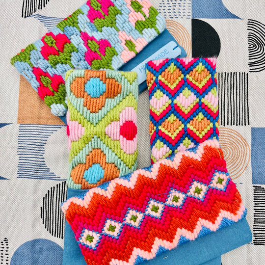 Olivia Lopez - Broderie Bargello, étui pour éventail et porte-monnaie