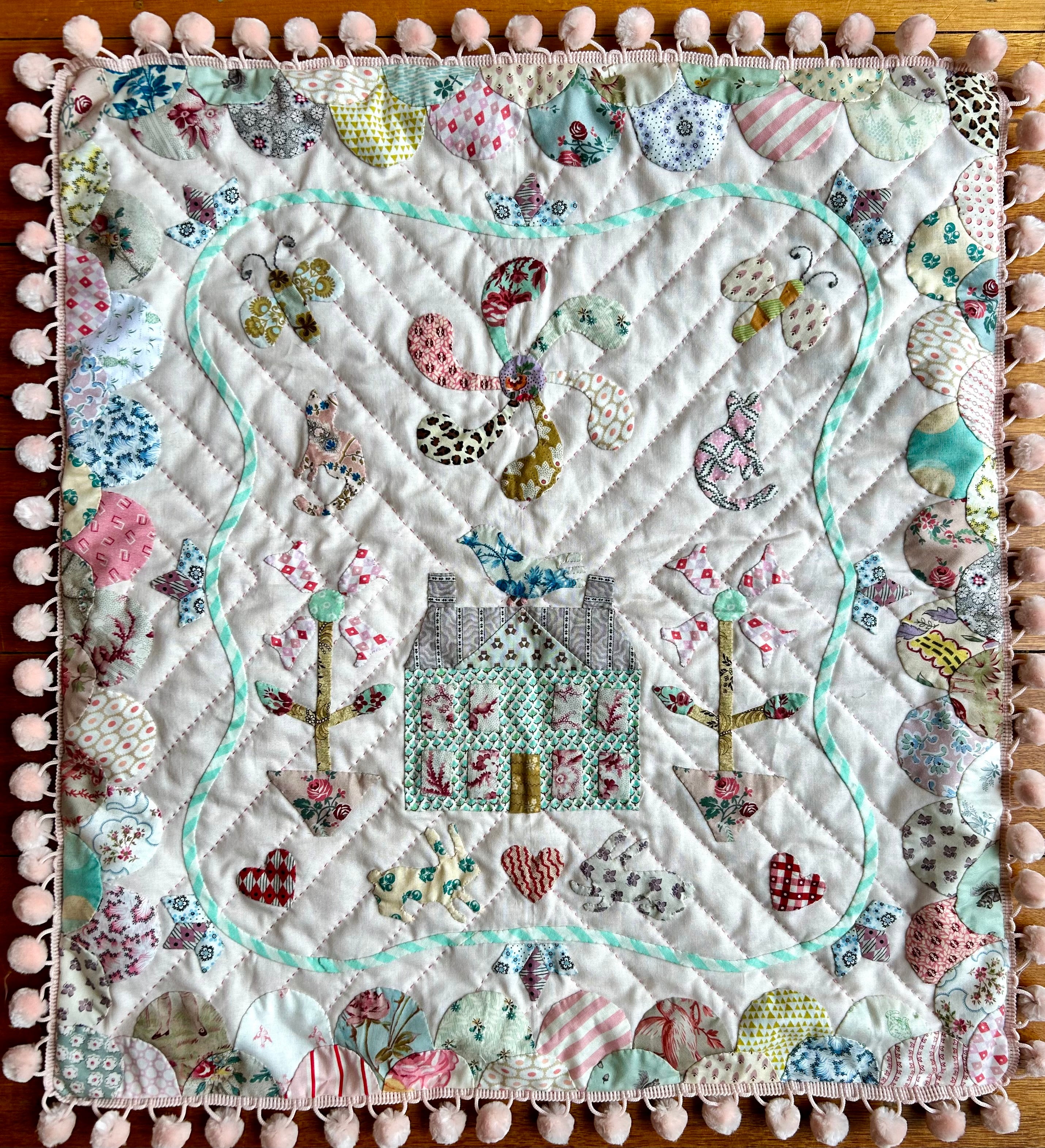 Deborah Dorward - Le Mini Manoir Dolls Quilt